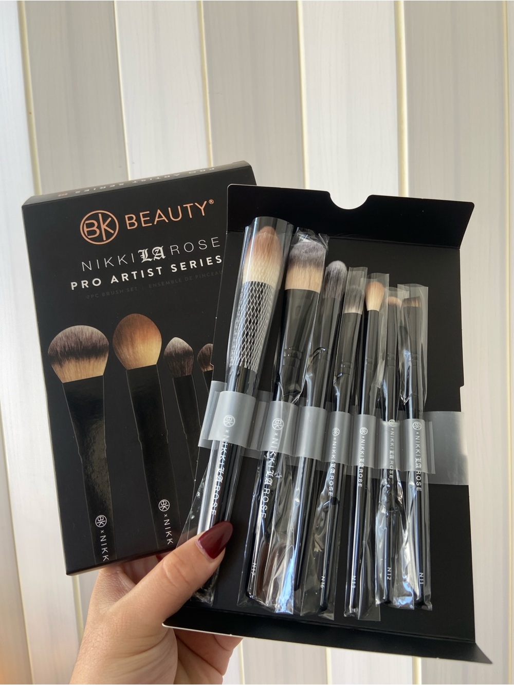 Nikki LaRose Pro Artist Series 6-Piece Makeup Brush Set - Black